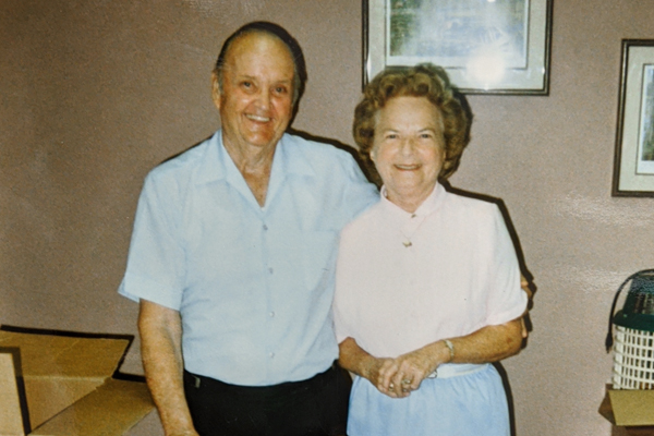 AboutTSE_01 Walter and Helen Klingel